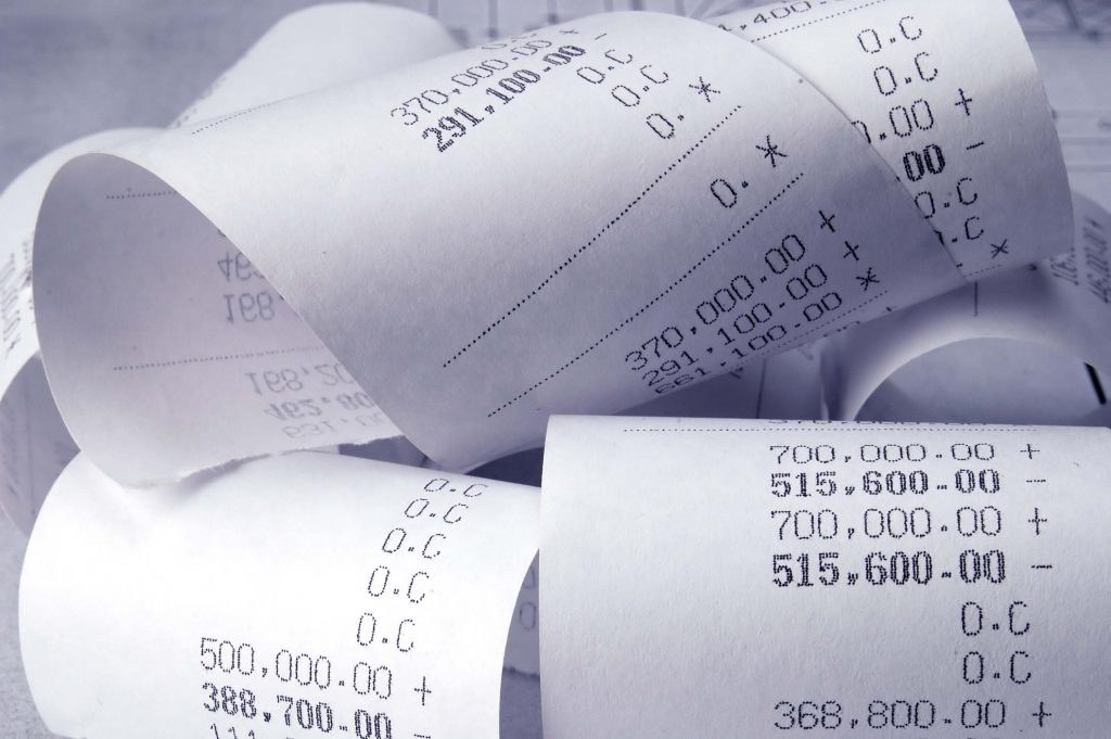 Nota fiscal conjugada com item de serviço no CFOP 5933 e mercadoria no CFOP 5102